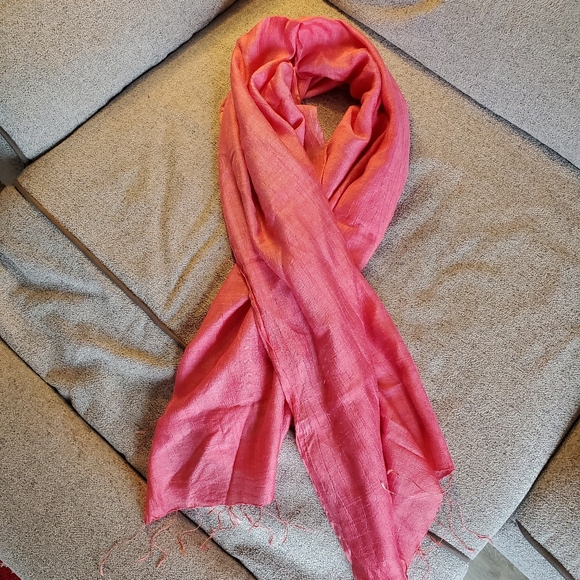 Pink silk scarf - Picture 1 of 2